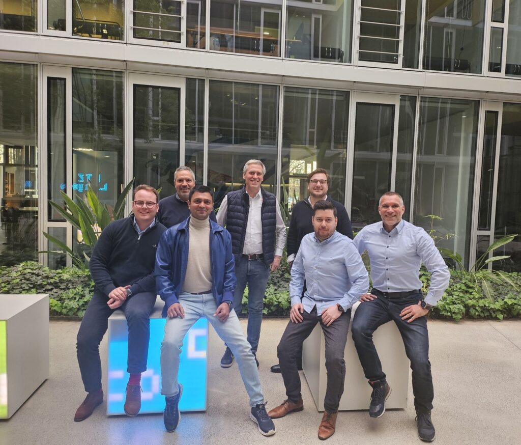 Team Ähdus mit Partnern